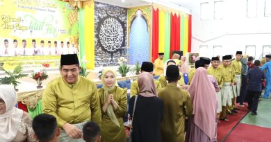 Rangkaian Halal bi Halal Idul Fitri 1445 H Bupati Bintan Roby Kurniawan, dimulai dari Gedung Nasional Tanjung Uban, Kamis (11/04).