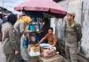Satpol PP Lingga Tertibkan PKL Pasar Sayur Dabo Singkep Lewat Pendataan Humani