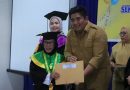 50 Atok Nenek Diwisuda Bupati Roby dari Sekolah Lansia di Bintan