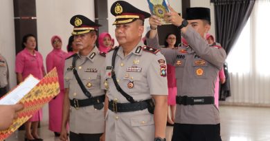Suasana Khidmat Warnai Sertijab Wakapolres dan Kasatpolairud Polres Lingga