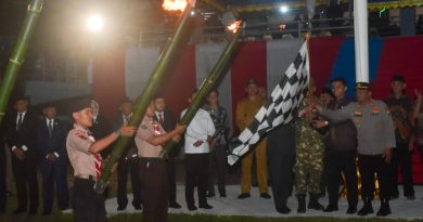 Pemkab Lingga Gelar Upacara Taptu dan Pawai Obor Sambut HUT RI ke-80