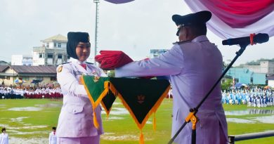 Wakil Ketua II DPRD Lingga Bacakan Naskah Proklamasi pada Upacara HUT ke-80 RI