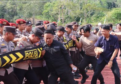 Polres Lingga Gelar Apel Kesiapan dan Simulasi Sispam Mako serta Sispam Kota