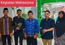 Implementasikan Program Ekoteologi, KUA Bukit Bestari Bersama Mahasiswa PPL STAIN SAR Kepri Serahkan Bibit Gratis