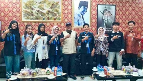 Wali Kota Lis Sambut Audiensi BEM FISIP UMRAH, Siap Hadiri Festival FISIP Bergema