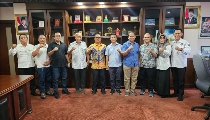 Wagub Nyanyang Dukung Kerabat Barkad Batam Jadi Wadah Persatuan Warga Karimun