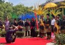 LAM Kepri Anugerahkan Gelar Adat “Datok Seri Indera Nara Wangsa” kepada Menko Yusril