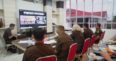 Kajati Kepri J. Devy Sudarso Hentikan Penuntutan 4 Tersangka Kasus Penadahan di Tanjungpinang Melalui RJ.