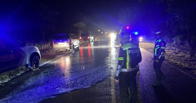 Satlantas Polres Bintan Gerak Cepat Atasi Insiden Tumpahan Minyak di Jalan Lintas Barat