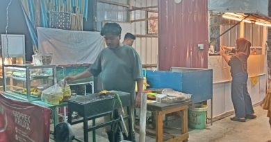 Warung Pecel Lele Mbak Wit, Pendatang Baru yang Jadi Primadona Kuliner Malam di Km. 9 Tanjungpinang