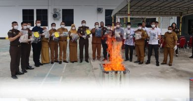 Kejari Lingga Musnahkan Barang Bukti Tindak Pidana yang Telah Berkekuatan Hukum Tetap