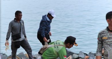 Gubernur Ansar Tambah 50 Tong Sampah di Gurindam 12, Ajak Warga Lebih Peduli Kebersihan