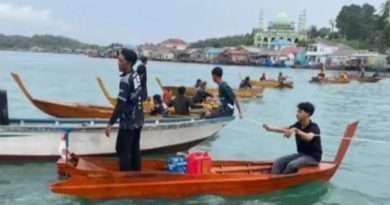 Lomba Balap Pompong di Desa Kelong Berlangsung Meriah, 25 Peserta Adu Kecepatan