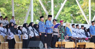 Amsakar di HUT Korpri & PGRI Batam: ASN Harus Cerdas, Guru Harus Siap Bimbing Generasi Digital