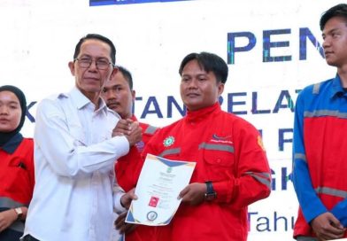 Amsakar Tutup Pelatihan Kompetensi, Dorong SDM Batam Lebih Kompetitif