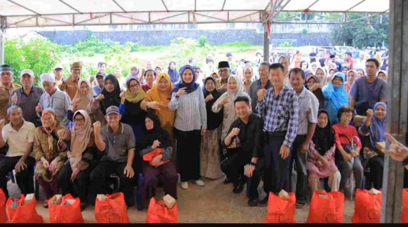 Dinas Sosial Tanjungpinang Salurkan 357 Paket Sembako untuk Lansia Bukit Bestari