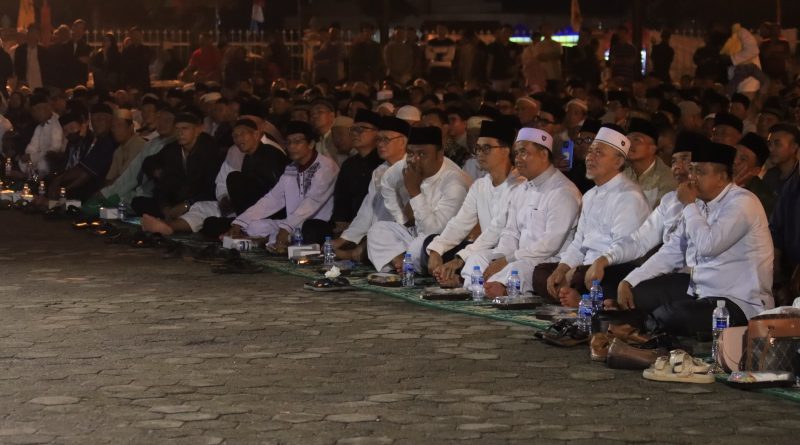 Ribuan Masyarakat Bintan Memadati Pelataran Community Centre Tanjung Uban