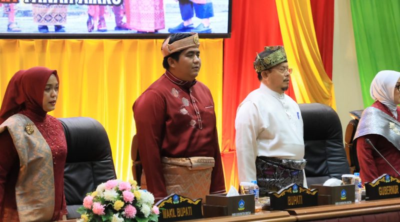 Bupati dan Wakil Bupati Hadiri Rapat Paripurna Peringatan Hari Jadi ke-77 Kabupaten Bintan