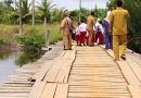 Jembatan Rusak di Marok Kecil Makin Parah, Warga Khawatirkan Keselamatan Pelajar — Kades Minta Pemerintah Segera Bertindak