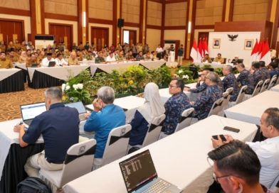 Mendagri Pimpin Rakor Inflasi di Dompak, Inflasi Kepri Tetap Terkendali dan Ekonomi Tumbuh 7,89 Persen