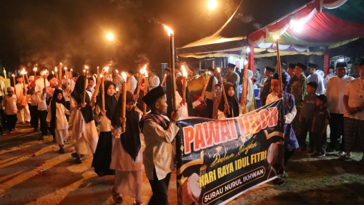 Nyala Obor Iringi Takbir Idul Fitri, Bupati Roby : Sederhana tapi Tetap Khusyuk dalam Rasa Syukur