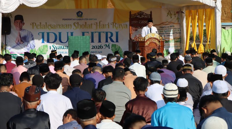 Menjadi Khatib Sholat Ied Tingkat Kabupaten Bintan, Bupati Roby Tekankan Makna Kemenangan Sejati