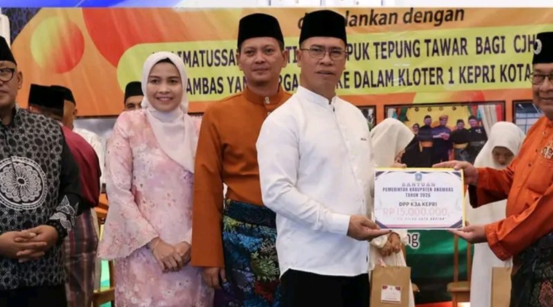 Bupati Anambas Hadiri Halalbihalal dan Tepuk Tepung Tawar Calhaj di Tanjungpinang