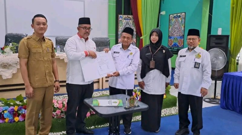 Kades Pangkil Hibahkan 1 Hektare Tanah untuk Pengembangan Madrasah