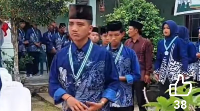 Haru dan Penuh Syukur, MTs At-Taufiq Kundur Utara Lepas Siswa Kelas IX Tahun Pelajaran 2025/2026