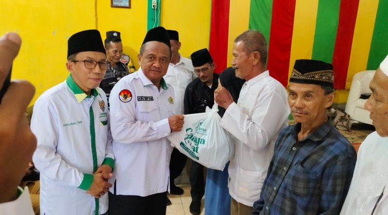 Kemenag Bintan dan Baznas Hadir di Tambelan, Salurkan Sembako dan Insentif Dai Hinterland