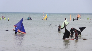 Ratusan Jong Meriahkan Festival Pantai Wan Seri Beni, Tradisi Bahari Bintan Kian Dikenal