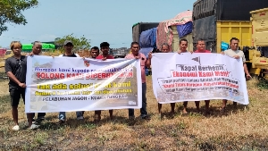Sopir Truk Keluhkan Ketidakpastian Jadwal Roro Lingga, ASDP dan Dishub Diminta Beri Kepastian