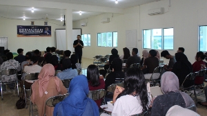 Mahasiswa Diajak Perkuat Nilai Kebangsaan Lewat Sosialisasi Empat Pilar MPR RI di Batam