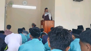 Alumni MTs Nurussa’adah Jadi Khatib di MTsN Lingga, Serukan Pemuda Berilmu dan Berakhlak